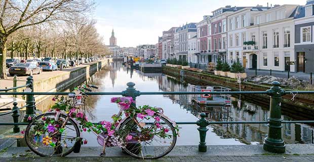 is living in Netherlands for Pakistani students is affordable