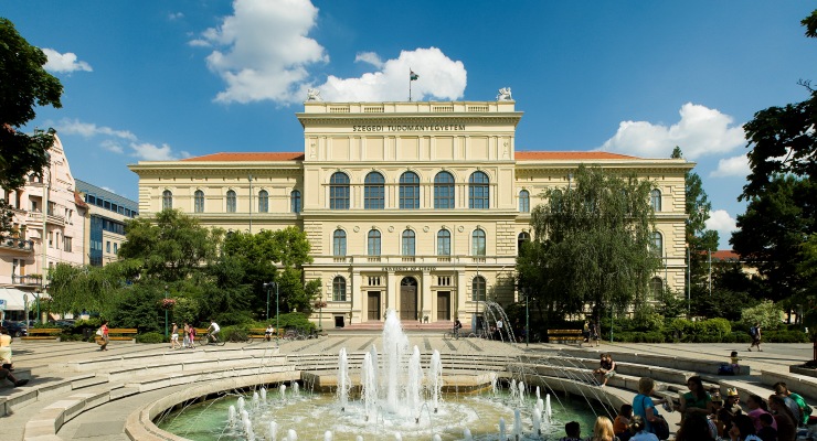 institutes in HUngary for Hungarian scholarship